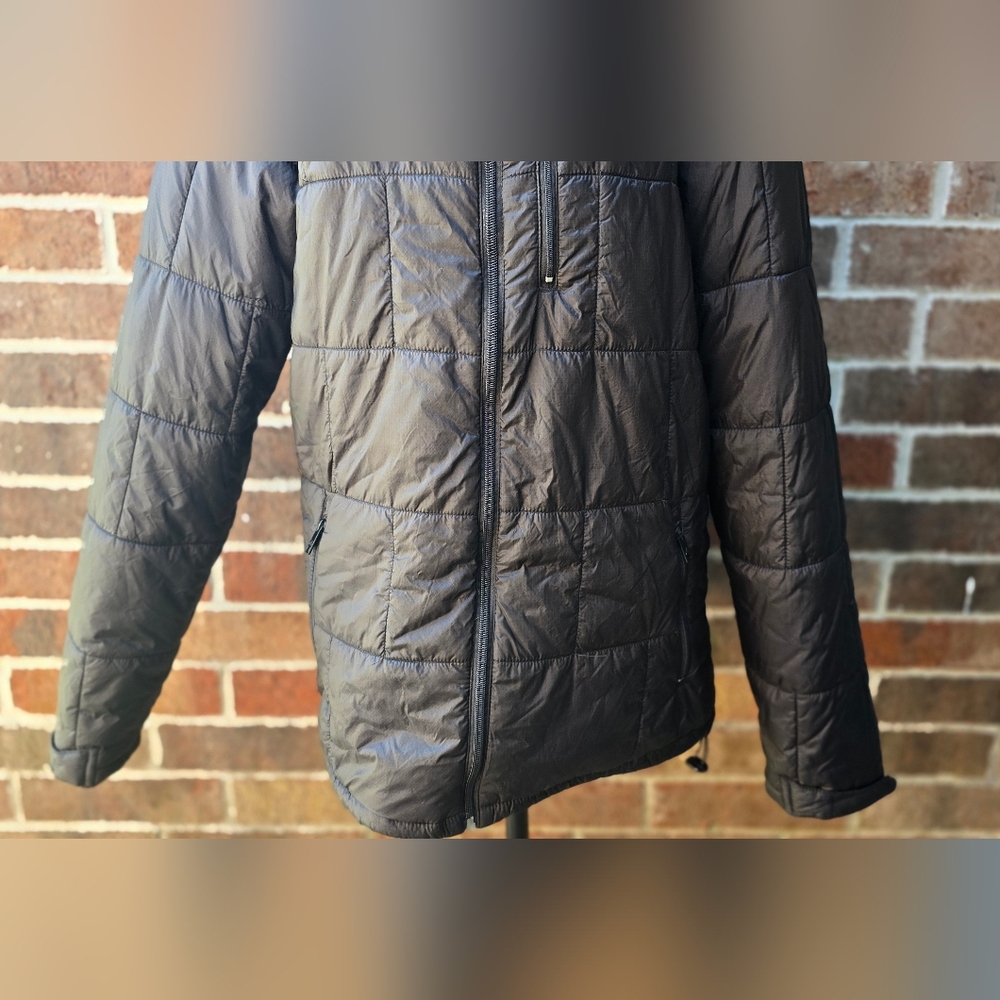 Colatree Puffer Jacket (Folds To Pillow) Size L - Picture 11 of 16